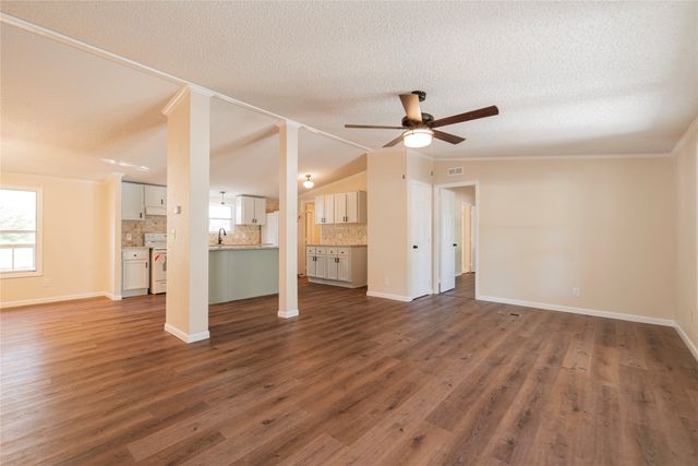 204 Rs County Road 1503, Point, TX 75472