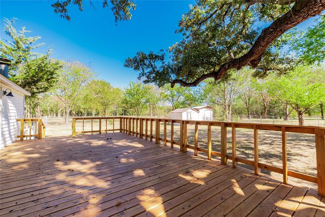 204 Rs County Road 1503, Point, TX 75472