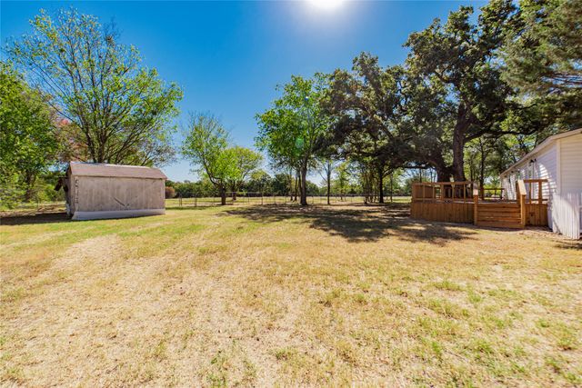 204 Rs County Road 1503, Point, TX 75472