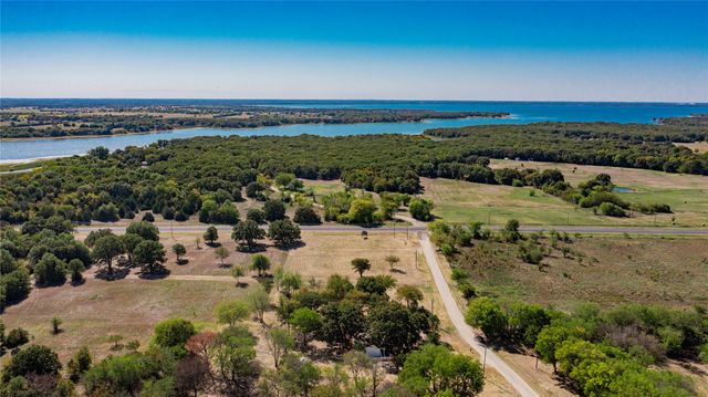 204 Rs County Road 1503, Point, TX 75472