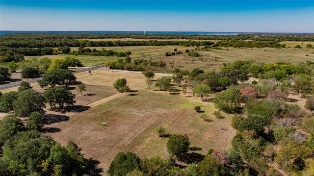 204 Rs County Road 1503, Point, TX 75472