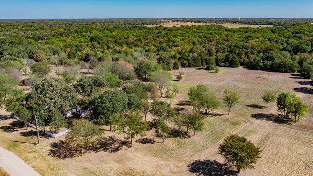 204 Rs County Road 1503, Point, TX 75472