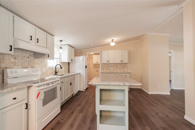 204 Rs County Road 1503, Point, TX 75472