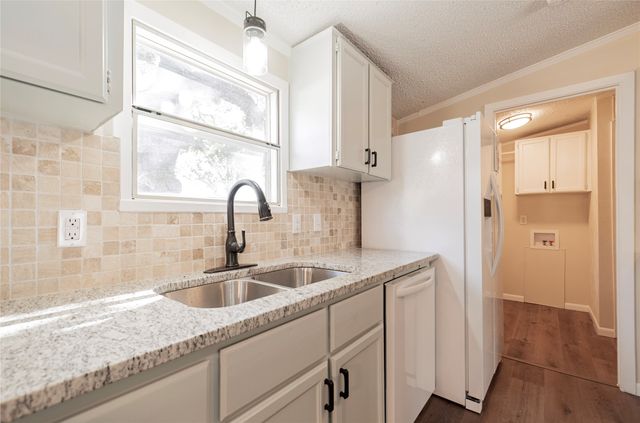 204 Rs County Road 1503, Point, TX 75472