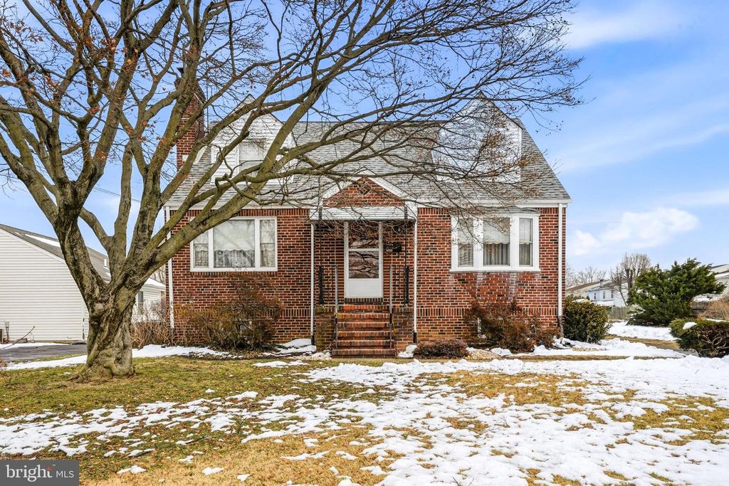 Image 1 of property listing at 1445 RHAWN ST, Philadelphia, PA 19111