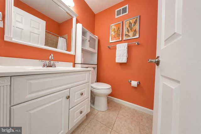 23 IRIS CT, Mount Laurel, NJ 08054