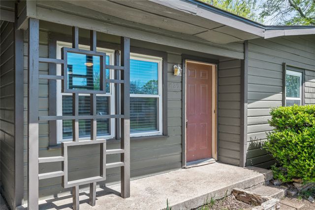 1725 Meadowlark Lane, Denison, TX 75020