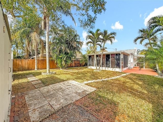 3752 57TH AVENUE N, St Petersburg, FL 33714