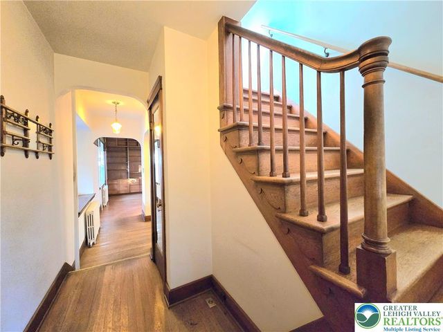 105 Pine Top Trail, Bethlehem City, PA 18017