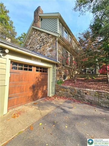 105 Pine Top Trail, Bethlehem City, PA 18017