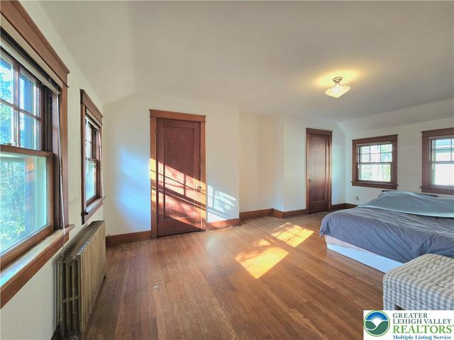 105 Pine Top Trail, Bethlehem City, PA 18017