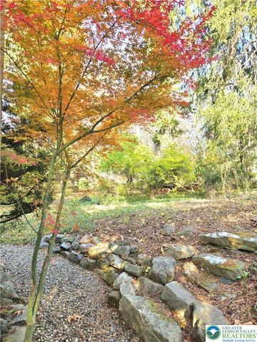 105 Pine Top Trail, Bethlehem City, PA 18017