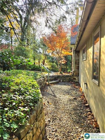 105 Pine Top Trail, Bethlehem City, PA 18017