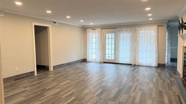3310 N Braeswood Boulevard, Houston, TX 77025