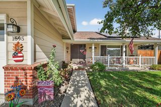 1595 Lyndhurst Avenue, Camarillo, CA 93010