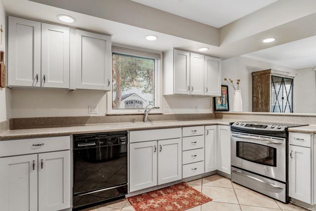 2728 Sunbird Cove, Fort Wayne, IN 46804