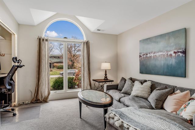 2728 Sunbird Cove, Fort Wayne, IN 46804