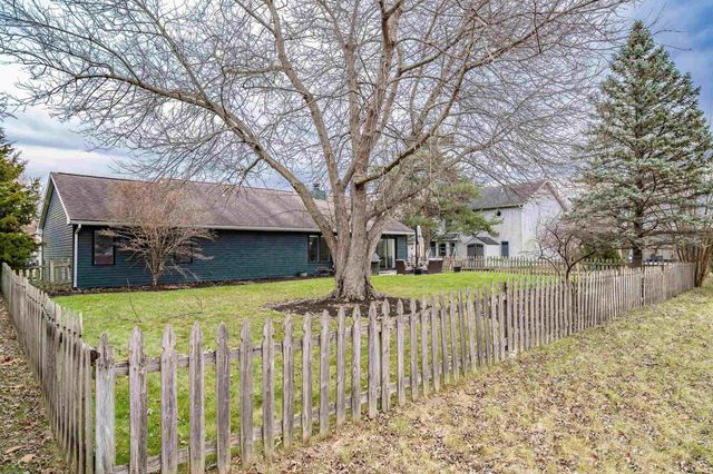 2728 Sunbird Cove, Fort Wayne, IN 46804