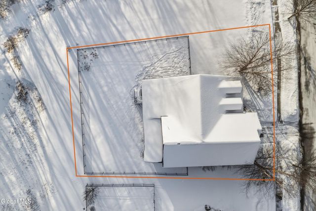 30 Pamela Lane, Saratoga Springs, NY 12866