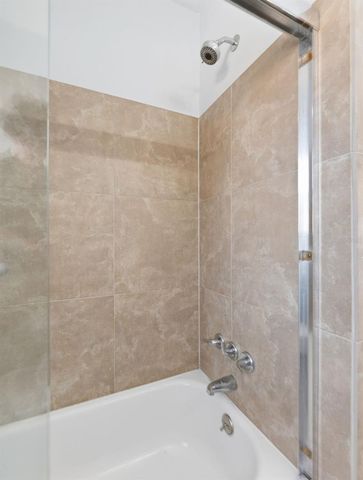 207 W BROAD STREET, Tampa, FL 33604