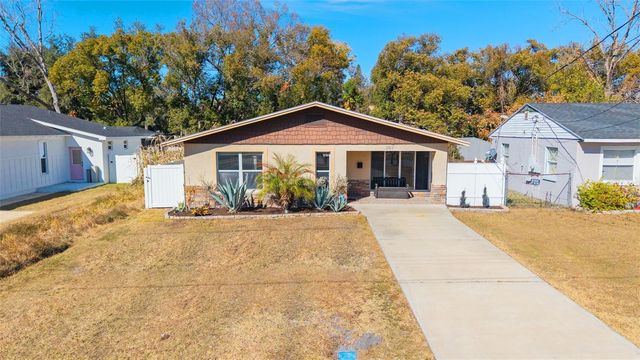 207 W BROAD STREET, Tampa, FL 33604