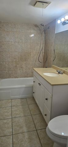 4851 NW 26TH Court 338, Lauderdale Lakes, FL 33313