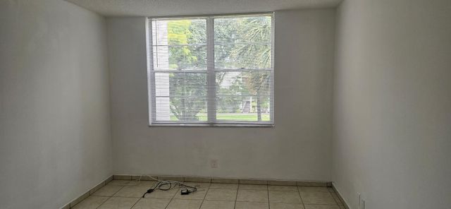 4851 NW 26TH Court 338, Lauderdale Lakes, FL 33313