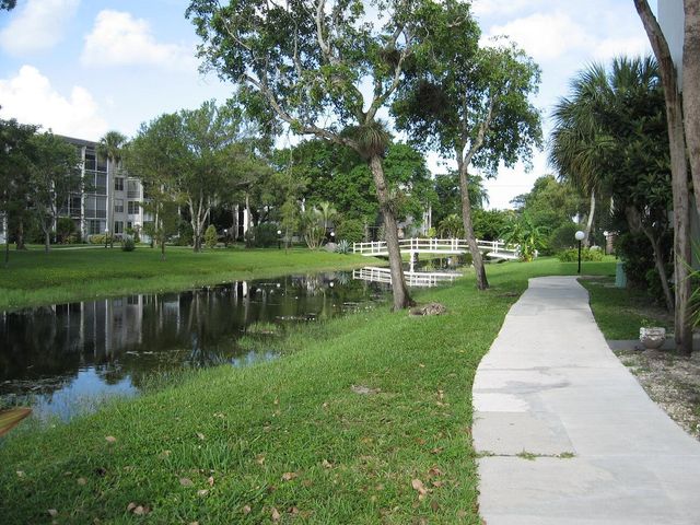 4851 NW 26TH Court 338, Lauderdale Lakes, FL 33313