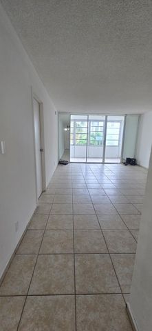 4851 NW 26TH Court 338, Lauderdale Lakes, FL 33313