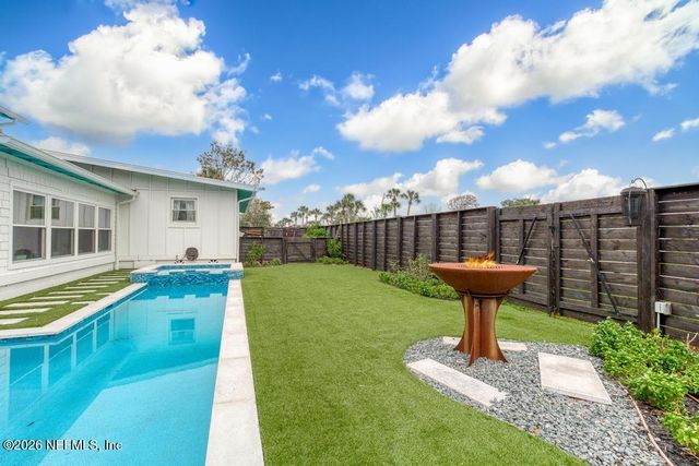 1602 7TH Street N, Jacksonville Beach, FL 32250