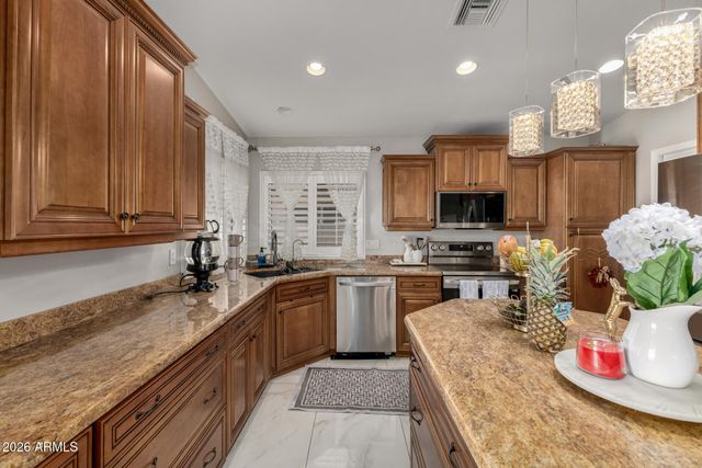 7608 W TONTO Drive, Glendale, AZ 85308