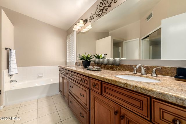 7608 W TONTO Drive, Glendale, AZ 85308