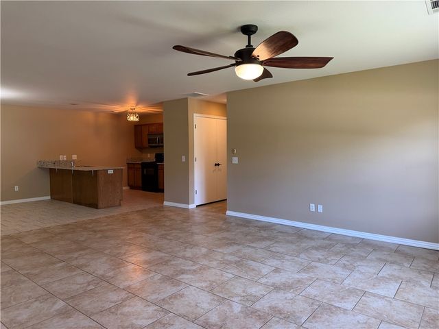 6299 W Milliken Bend, Fayetteville, AR 72704