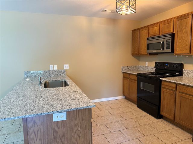 6299 W Milliken Bend, Fayetteville, AR 72704