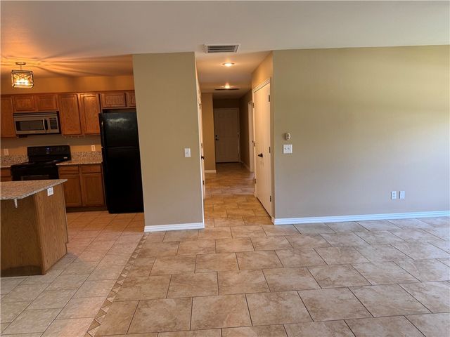6299 W Milliken Bend, Fayetteville, AR 72704