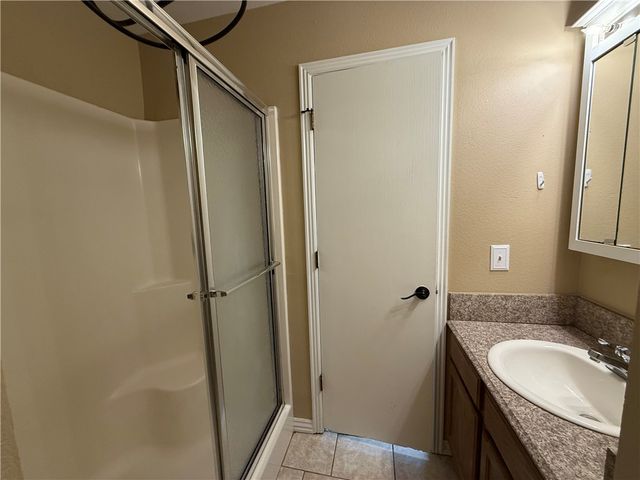 6299 W Milliken Bend, Fayetteville, AR 72704