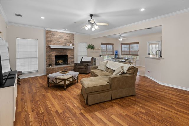 392 Old Highway 6, Howe, TX 75459