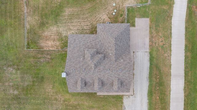 392 Old Highway 6, Howe, TX 75459