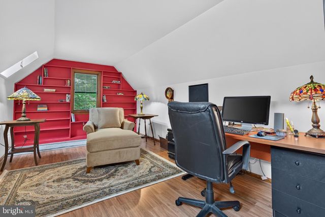 2861 SPRING VALLEY RD, Lancaster, PA 17601