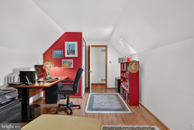2861 SPRING VALLEY RD, Lancaster, PA 17601