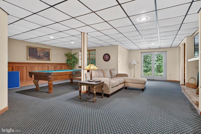2861 SPRING VALLEY RD, Lancaster, PA 17601