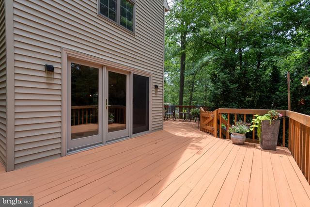 2861 SPRING VALLEY RD, Lancaster, PA 17601