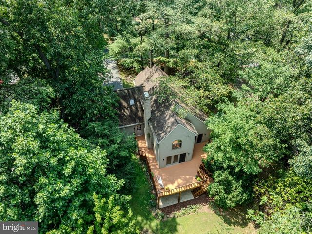 2861 SPRING VALLEY RD, Lancaster, PA 17601