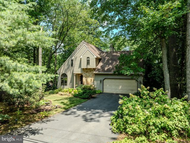 2861 SPRING VALLEY RD, Lancaster, PA 17601