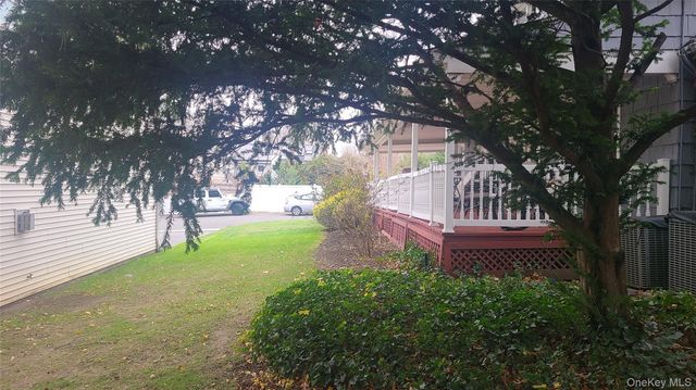 2 Addison Lane, Greenvale, NY 11548