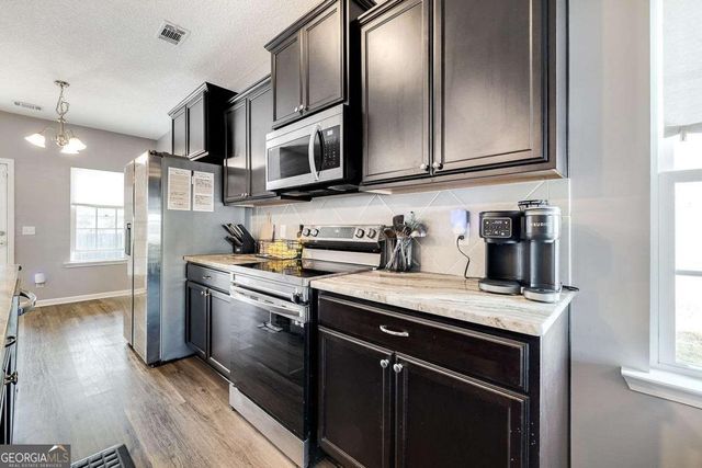 224 Brightleaf Circle, Hinesville, GA 31313