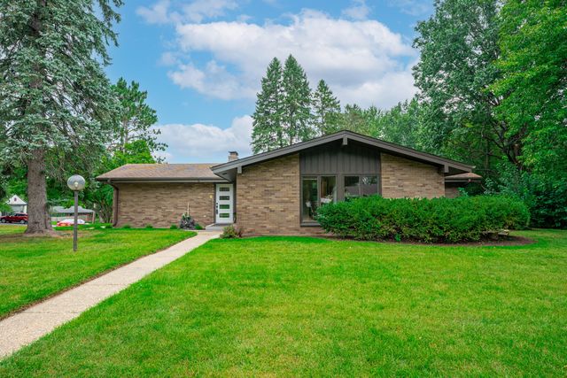 5075 WELSH Road, Rockford, IL 61107