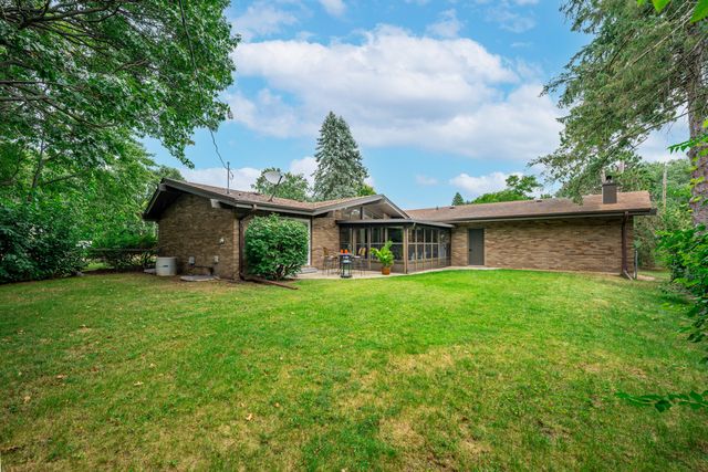5075 WELSH Road, Rockford, IL 61107