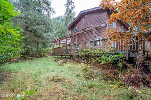 39 Lake Road, Ketchikan, AK 99901