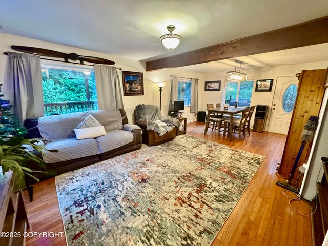 39 Lake Road, Ketchikan, AK 99901